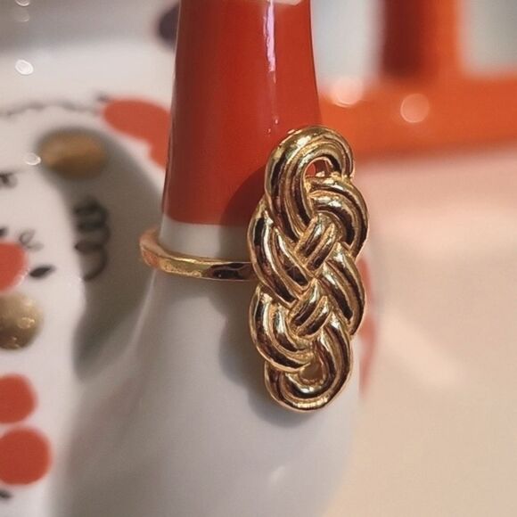 NWT Gorjana Gold Knot Celtic Rope Delicate Feminine Dainty Braid Modest Ring 7 - Picture 2 of 5